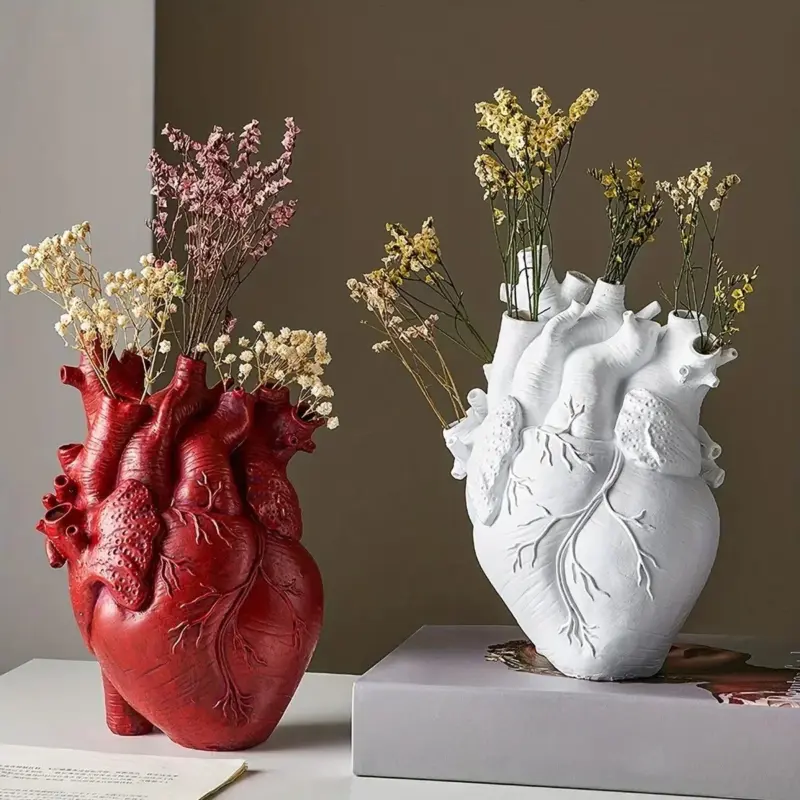Heart shaped Vase Nice vase for flowers and plumes tag1