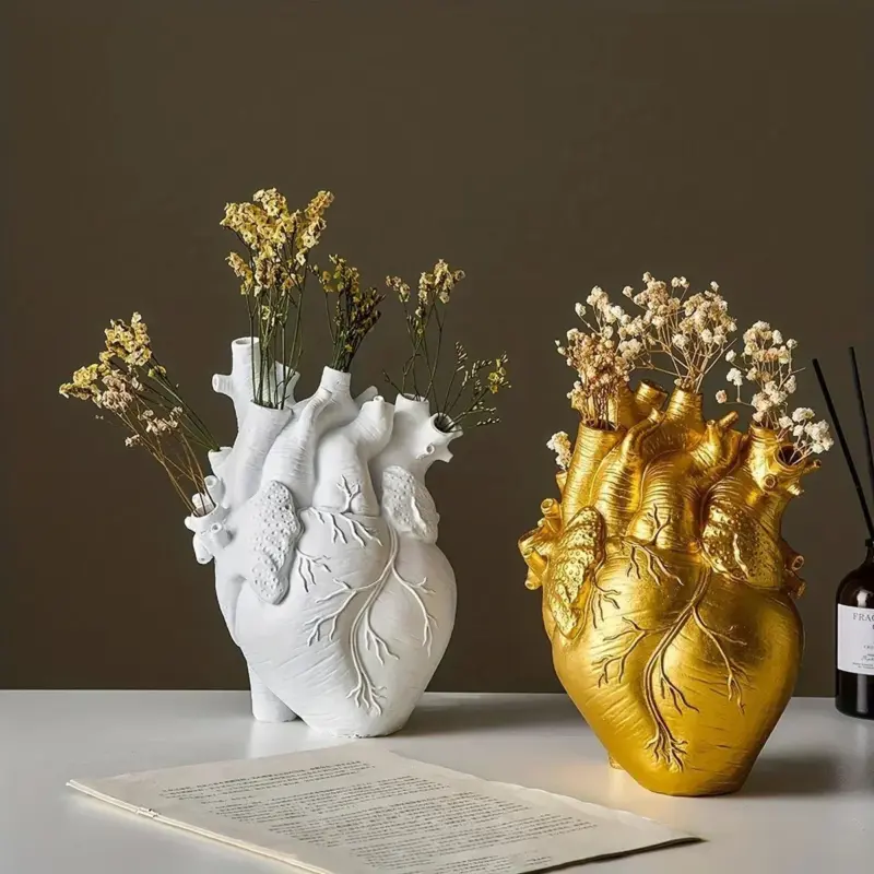 Heart shaped Vase Nice vase for flowers and plumes tag1