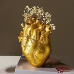 Heart-shaped_Vase_Nice_vase_for_flowers_and_plumes_-_-_tag1_-4271101 Heart shaped Vase Nice vase for flowers and plumes tag1