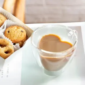 Heart-shaped glass mug couple cups: heat-resistant drinkware