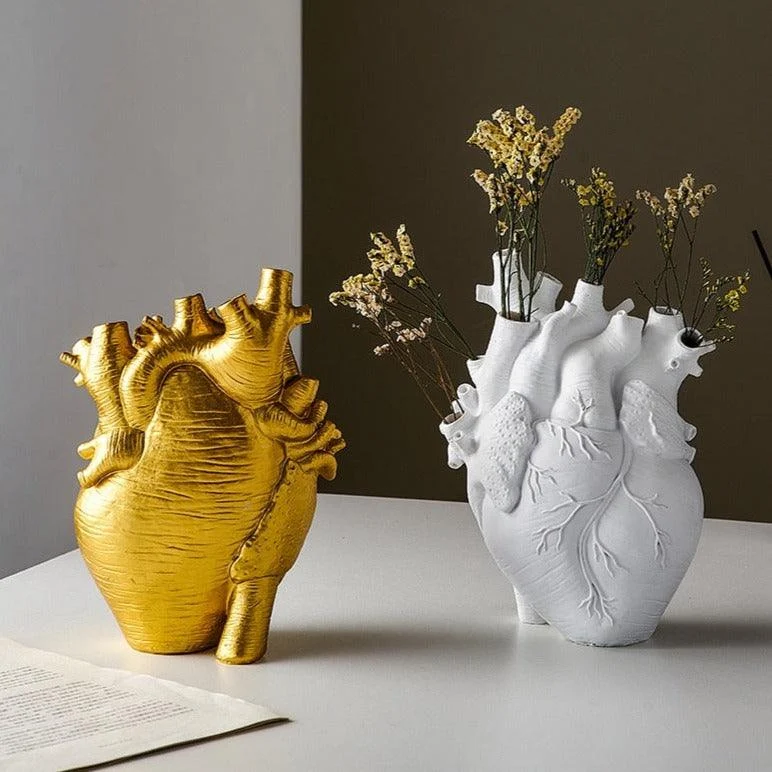 Heart Dry Plant Art Vase -