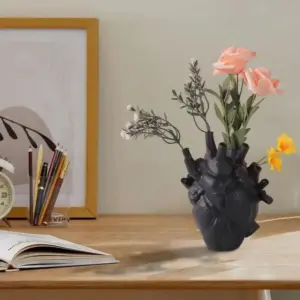 Heartfelt Harmony: Resin Black & White Heart Vase