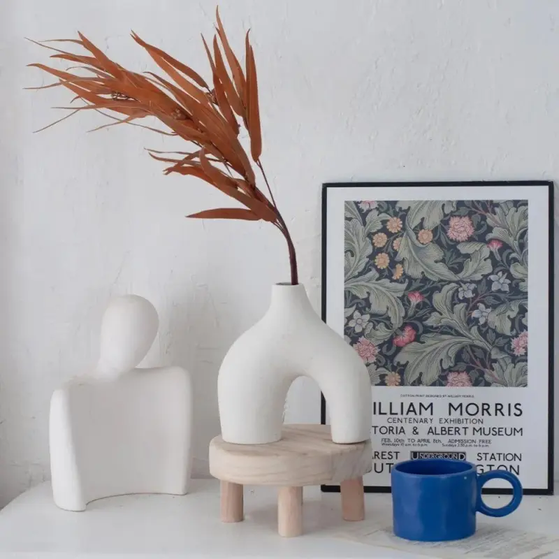 Hollow ceramic vase set