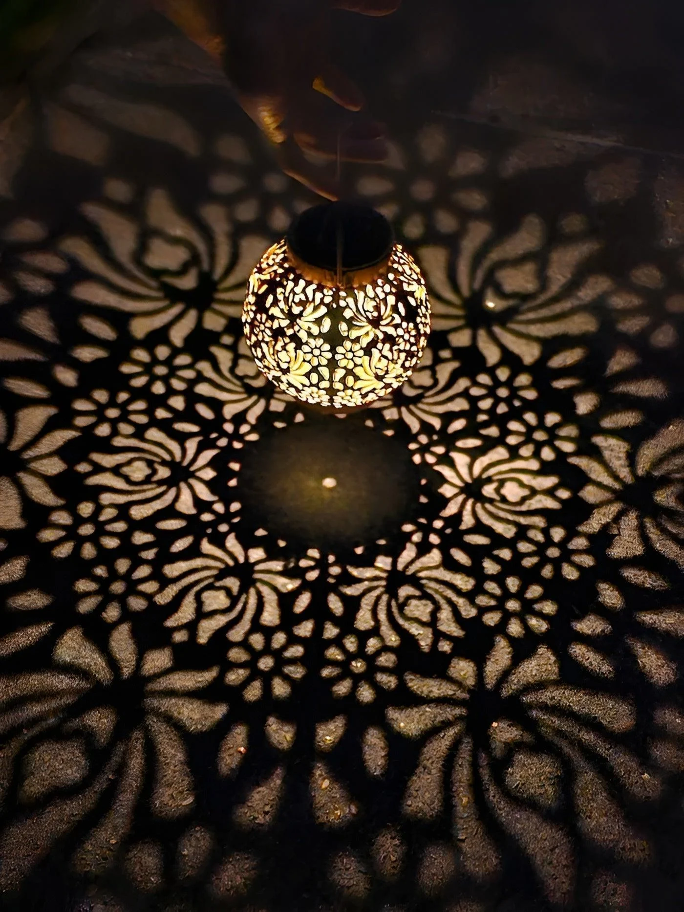 Hollow elegance - Waterproof LED solar garden pendant lamp -  - #tag1#