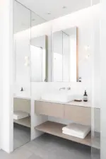 Homeko Clear Glass Wall Lamp