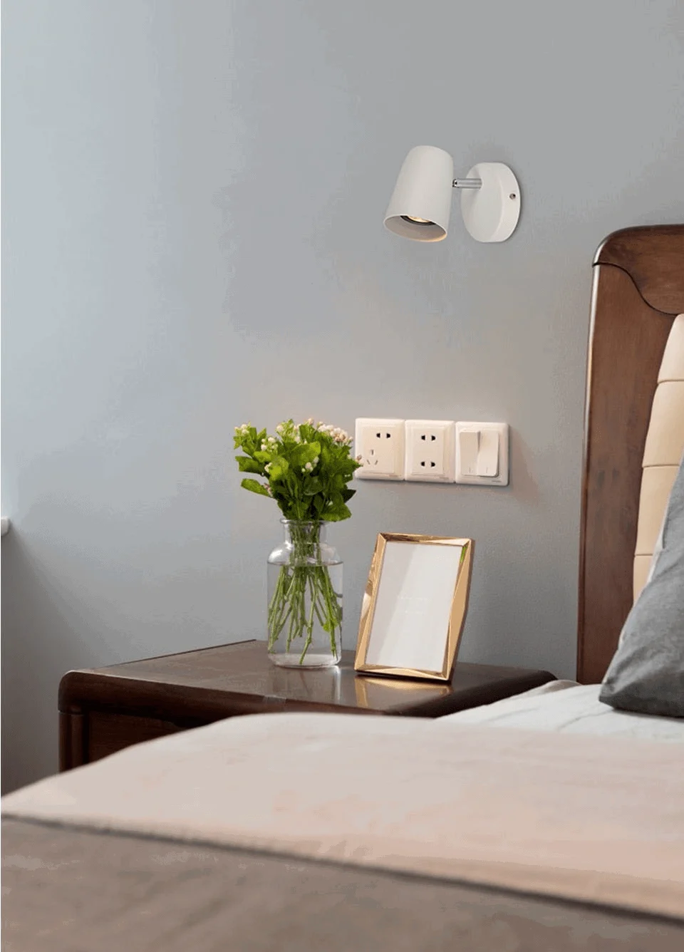 Homeko Adjustable Wall Lamp -