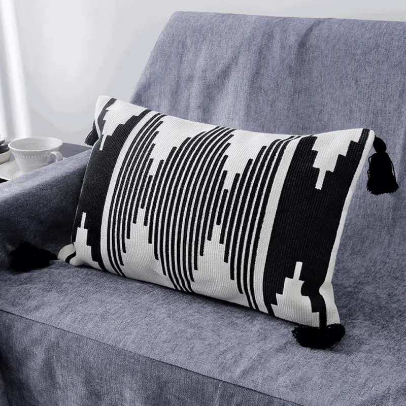 Homeko Black and White Pillow Cover