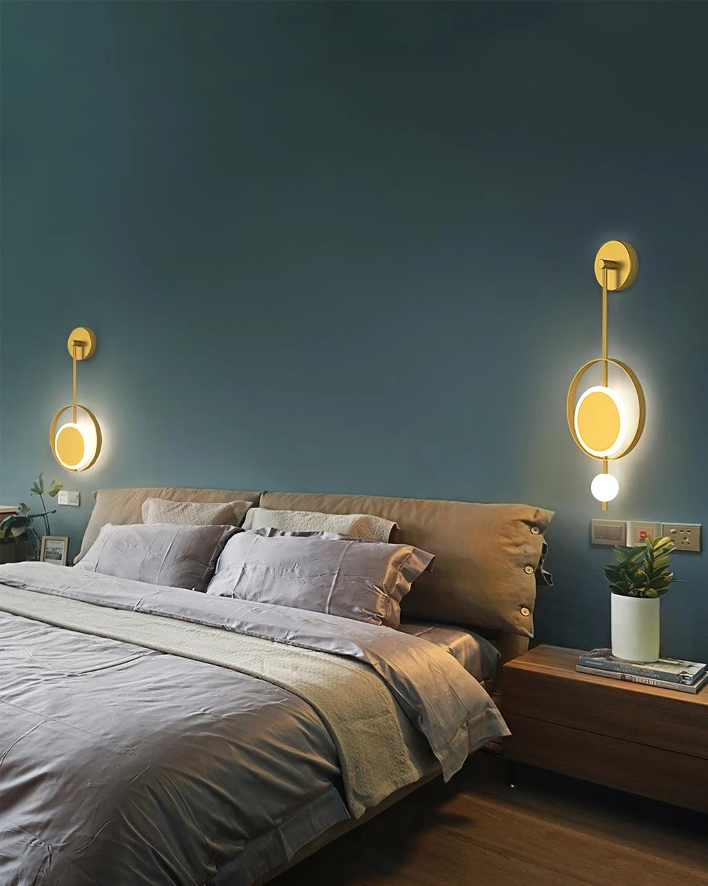 Homeko Clock Wall Lamp -