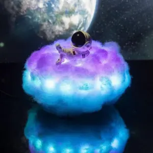 Homeko Cloud Astronaut Lamp