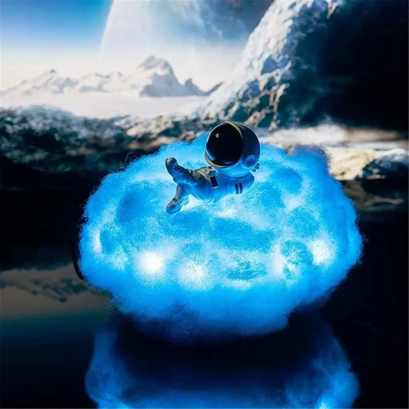 Homeko Cloud Astronaut Lamp