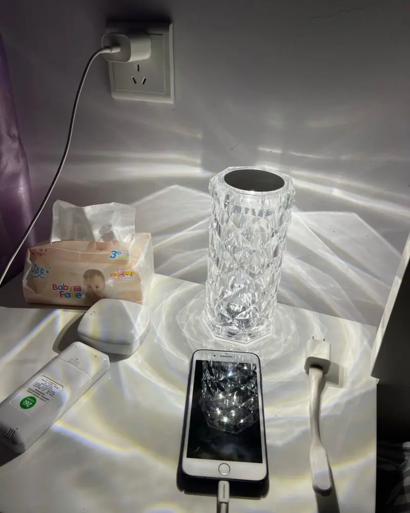 Homeko Cut Table Lamp