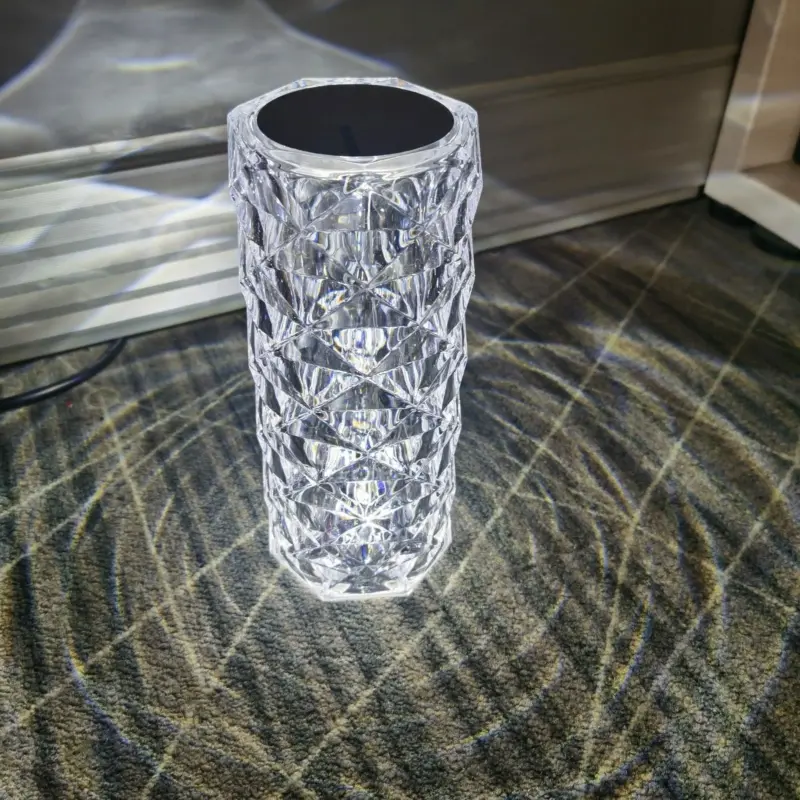 Homeko Cut Table Lamp