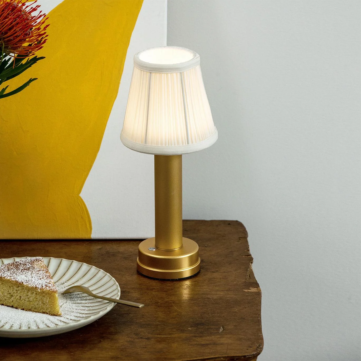 Homeko Elegance Vintage Table Lamp -