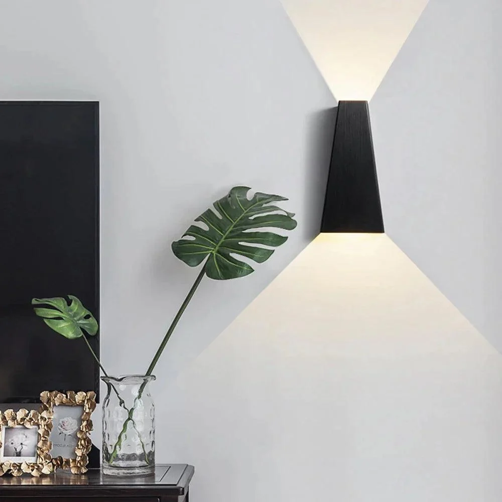 Homeko Geometric LED Wall Light -