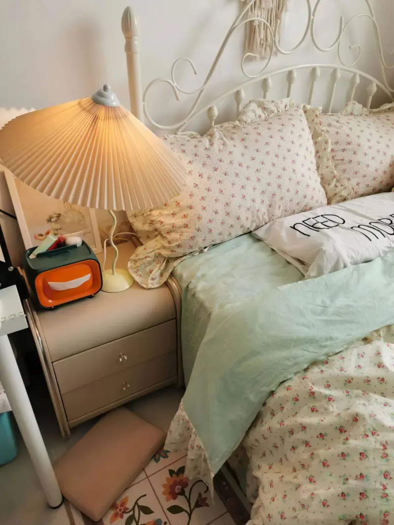 Homeko Hat Table Lamp