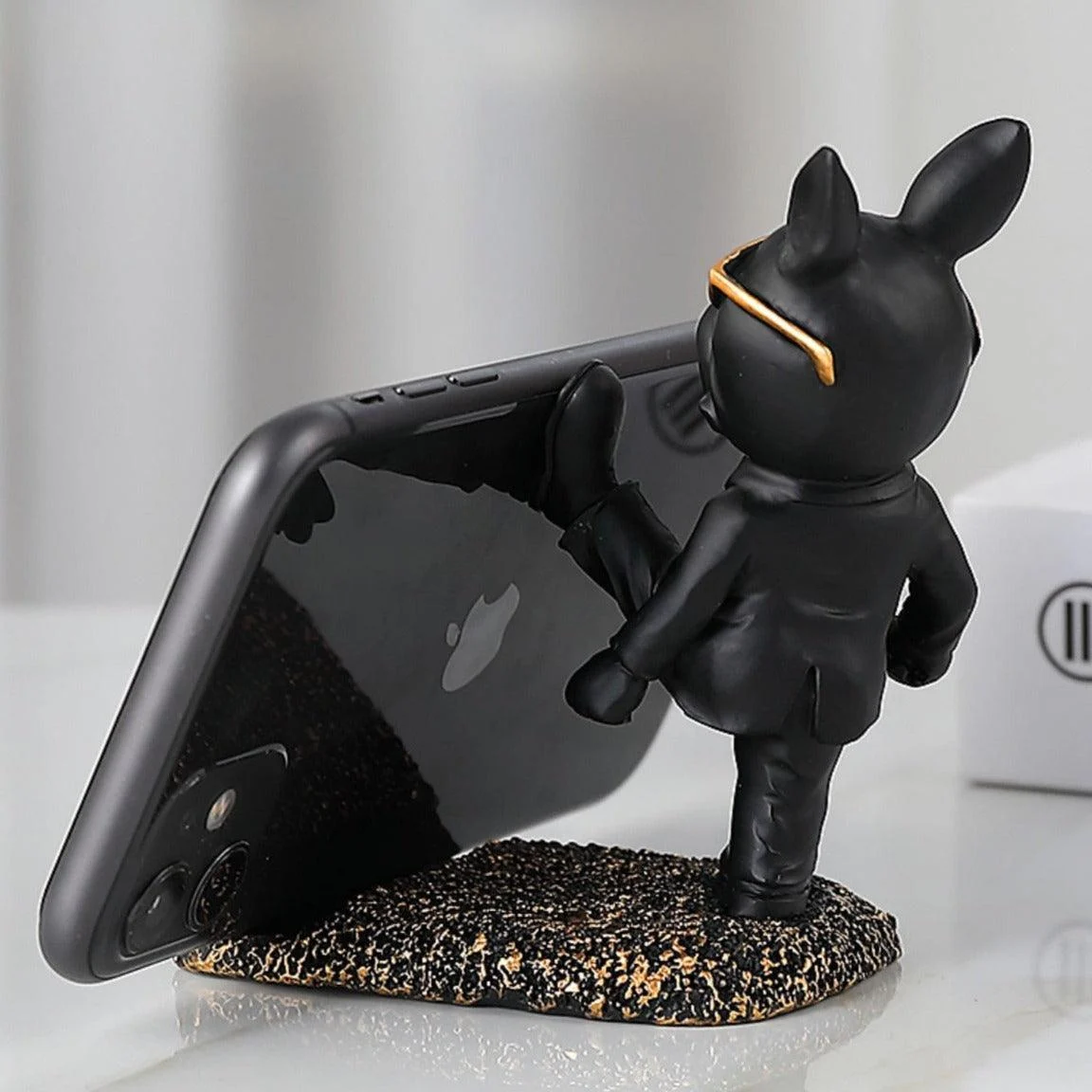 Homeko Kung Fu Bulldog Mobile Phone Stand -