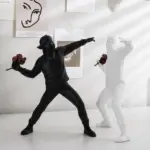 Homeko_Man_Throwing_Flowers_Sculpture_-_-4263113 Homeko Man Throwing Flowers Sculpture