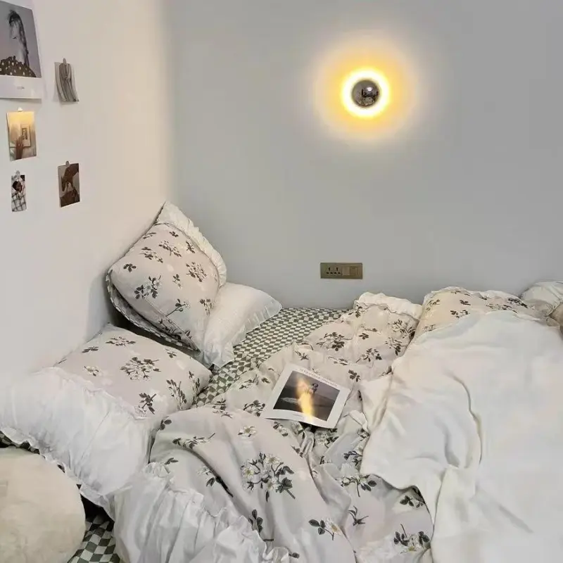 Homeko Metallic Wall Sconce Lamp