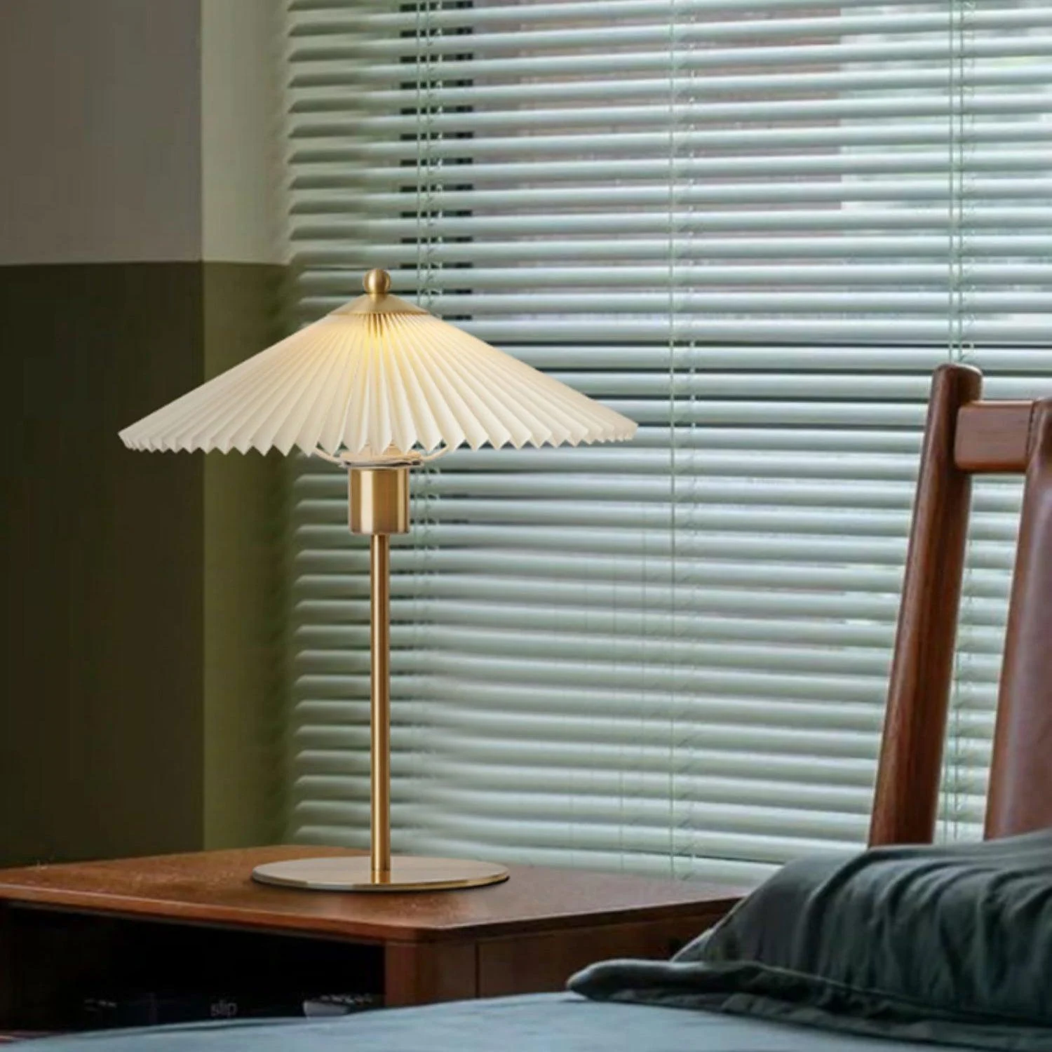 Homeko Pleated Table Lamp -