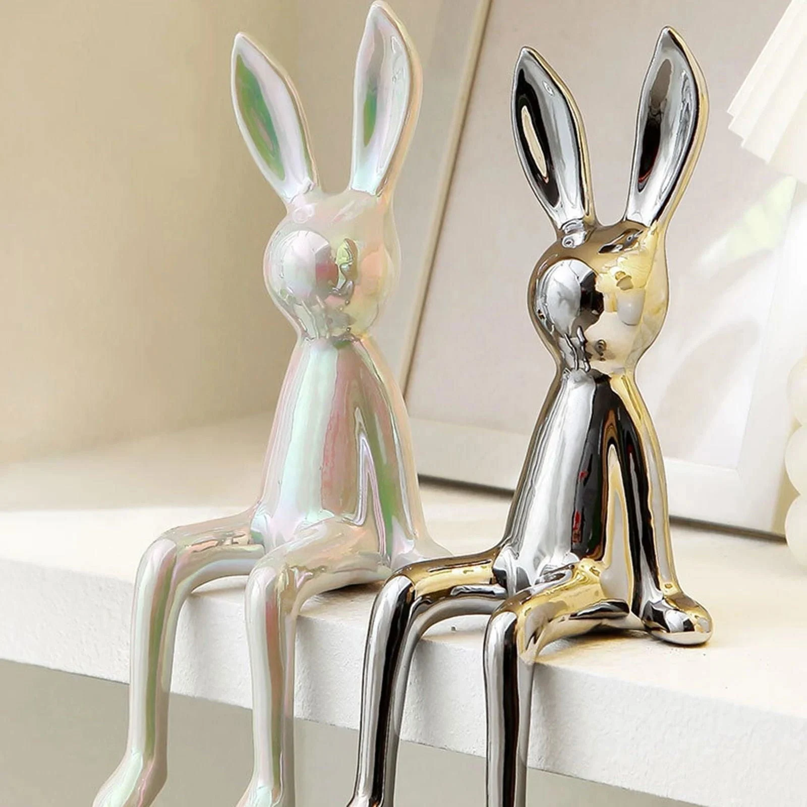 Homeko Rabbit Shelf Decor Statue -