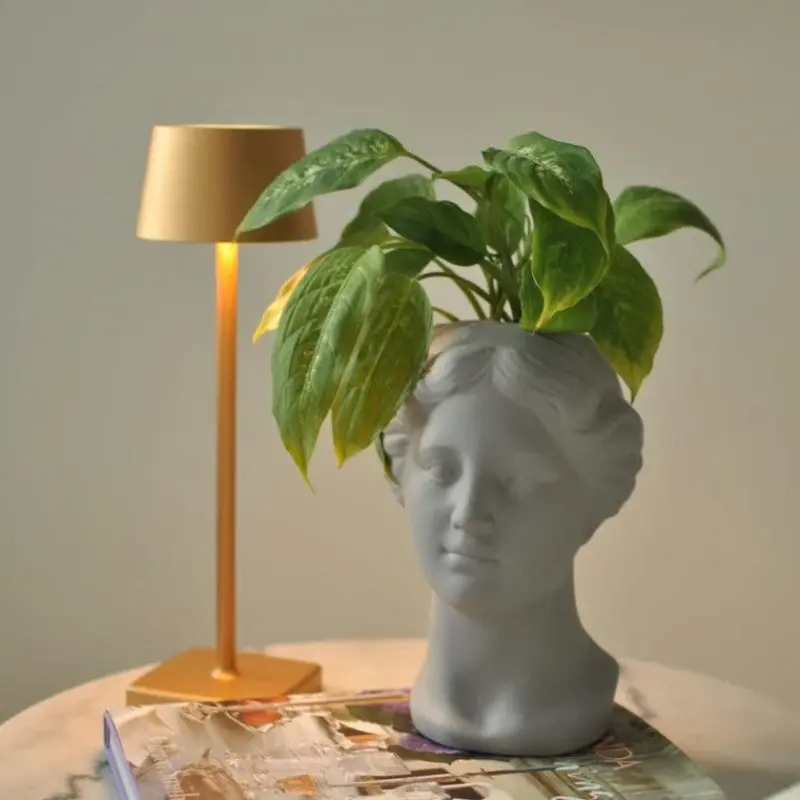 Homeko Shiny Cordless Table Lamp