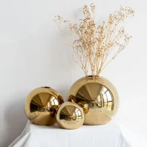 Homeko Sphere Golden Flower Vase