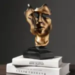 Homeko is Golden Statue