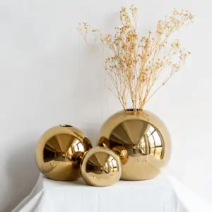 FloraOrb Vase - Round Golden Ceramic Vase