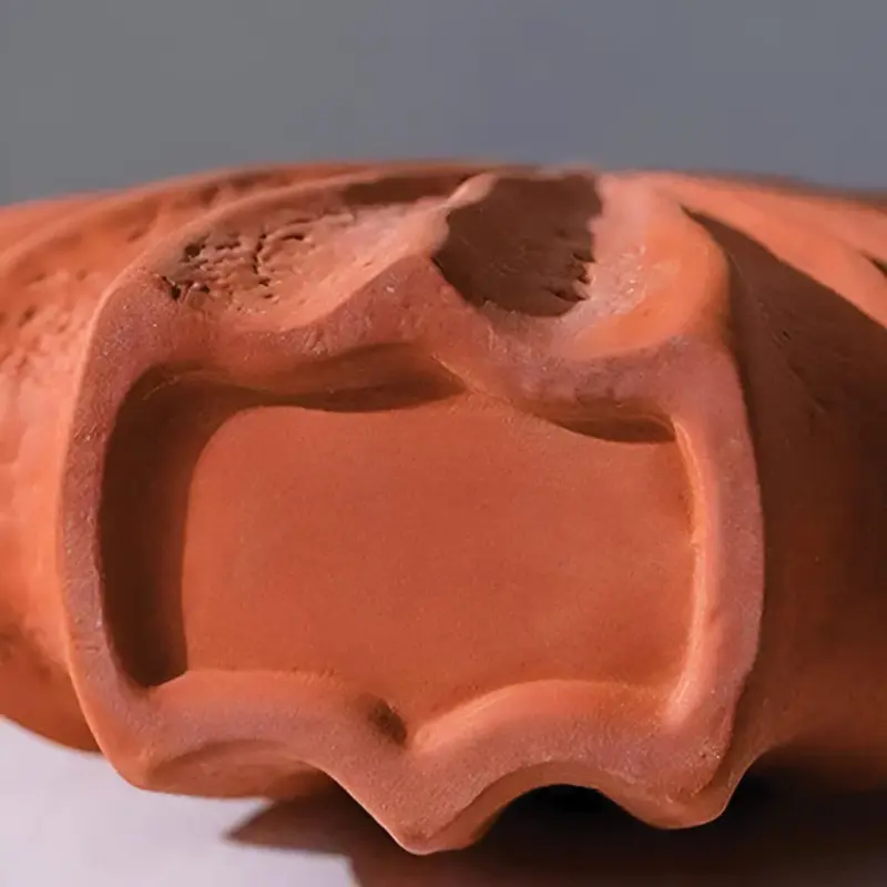 HomoraRustikaleRoteGefalteteKeramikvase2