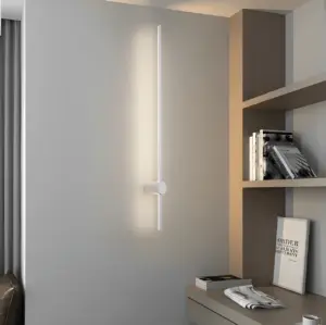Streamline - Linear LED Wall Light in Scandinavian Style