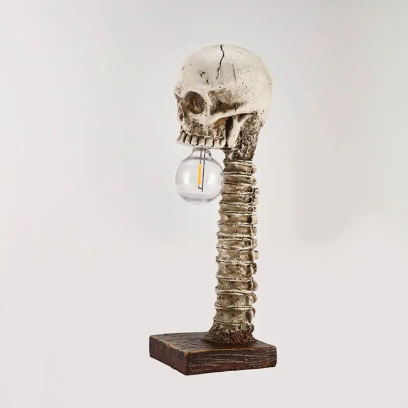 Horror Skull with Spine Lamp