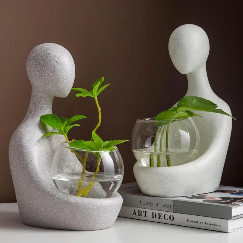 Hug Planter tag1