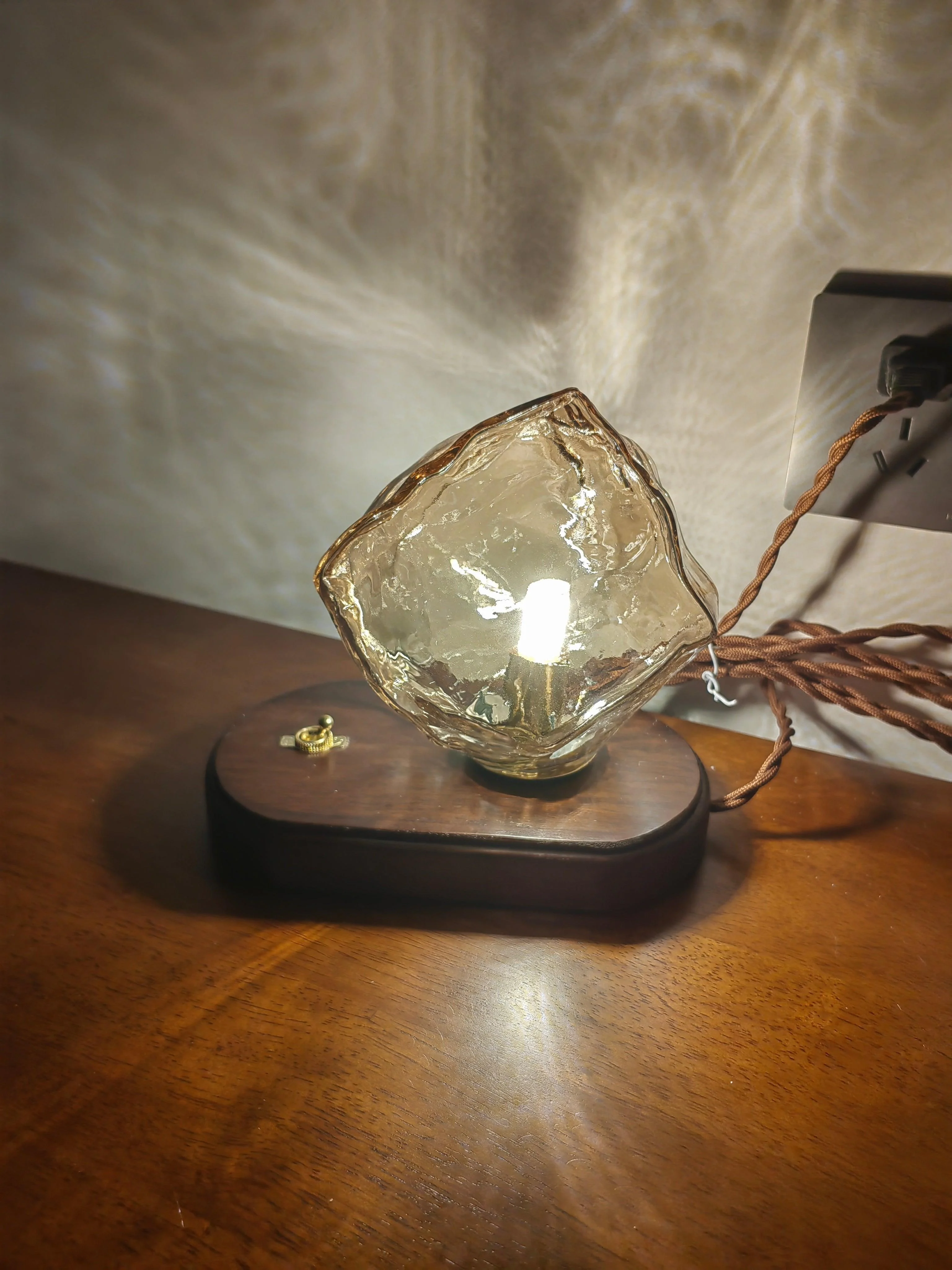 Ice Stone Glass Table Lamp 72