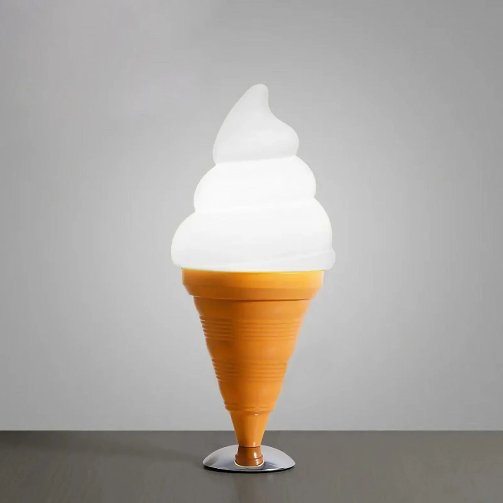 Icecream Cones Modern Table Lamp -