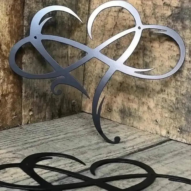Infinityheartwalldecoration