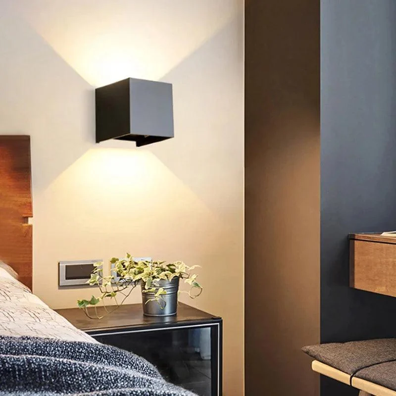 InnovaGleam - Modern wall light for interiors -