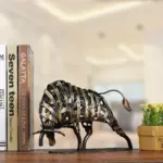 Iron made Braided Cattle Metal Home Decor Sculpture