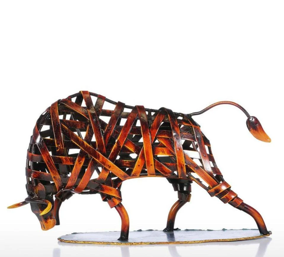 Iron-made Braided Cattle Metal Home Decor Sculpture -