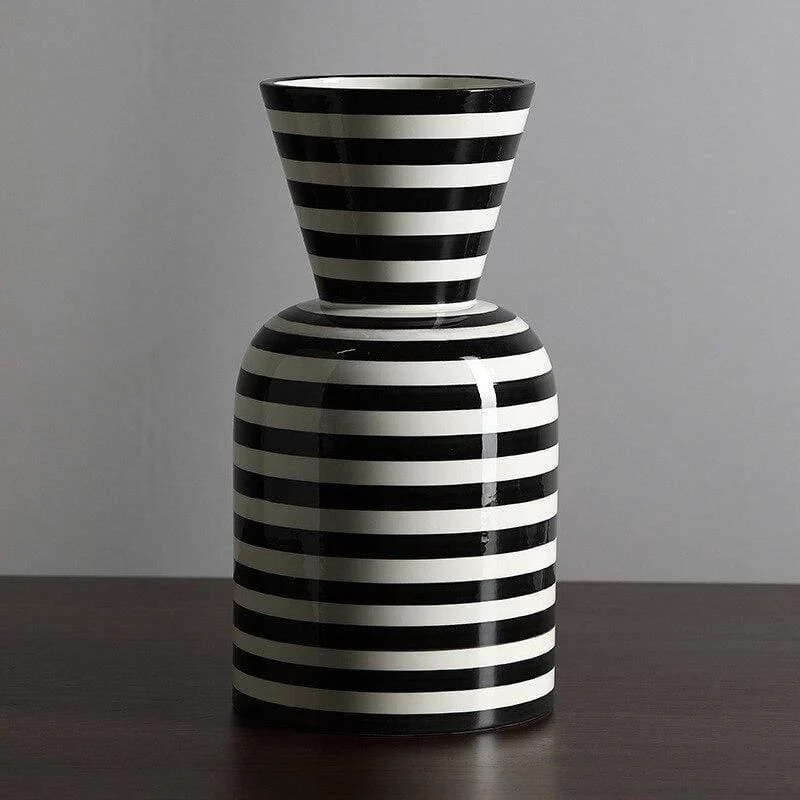 Izanagis Vases -