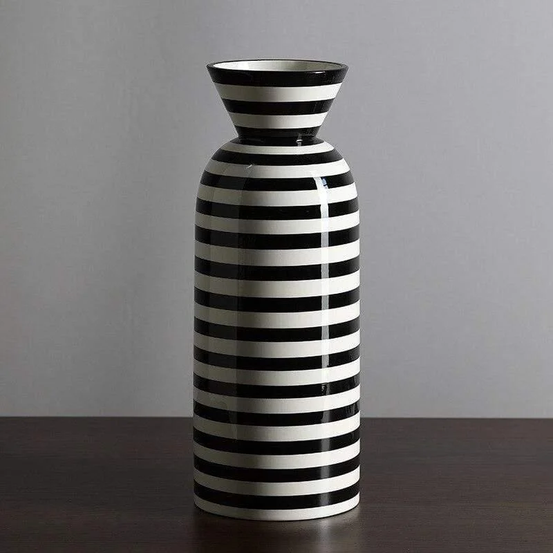 Izanagis Vases -