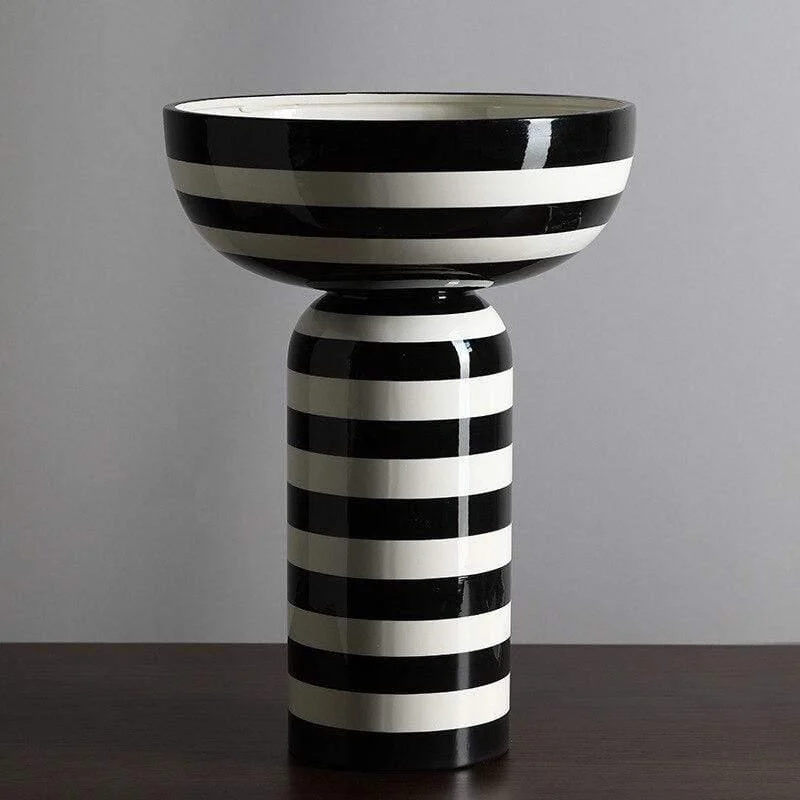 Izanagis Vases -