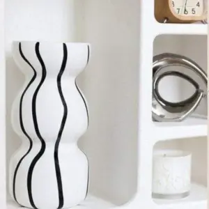 Jessamye Vase