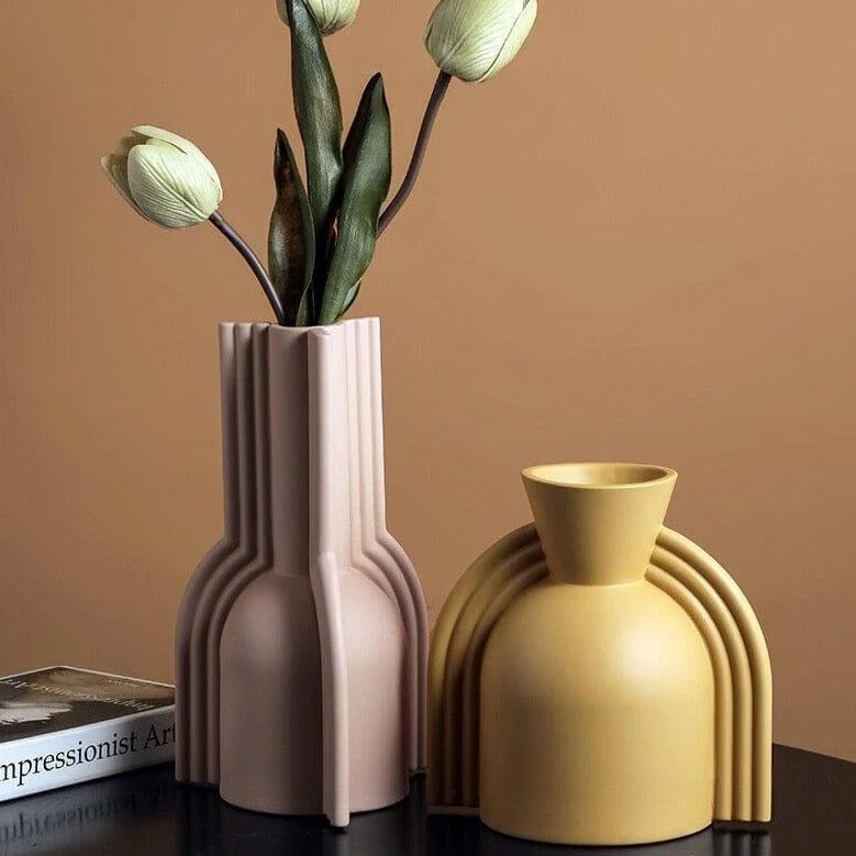 Jocasta Vase -