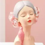 Kestrel Sculpture