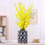 Kishia Vase