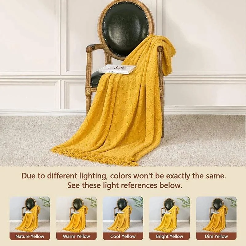 Knitted Waffle Blanket: Nordic Décor Elegance -