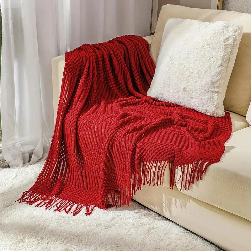 Knitted Waffle Blanket: Nordic Décor Elegance -