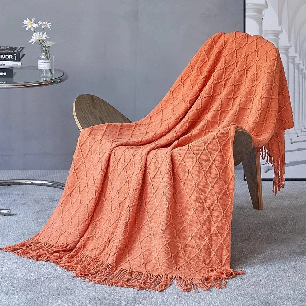 Knitted Waffle Blanket: Nordic Décor Elegance -