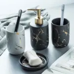 LIGHTNING BATHROOM SET tag1