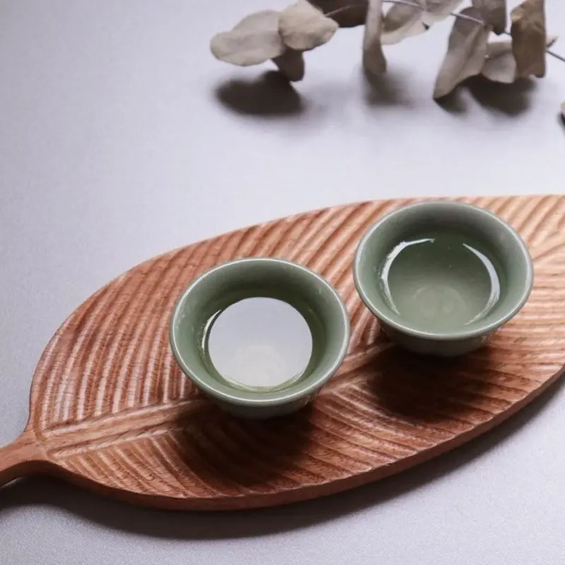 Leaf_Shaped_Platter_-_-4316470 Leaf Shaped Platter